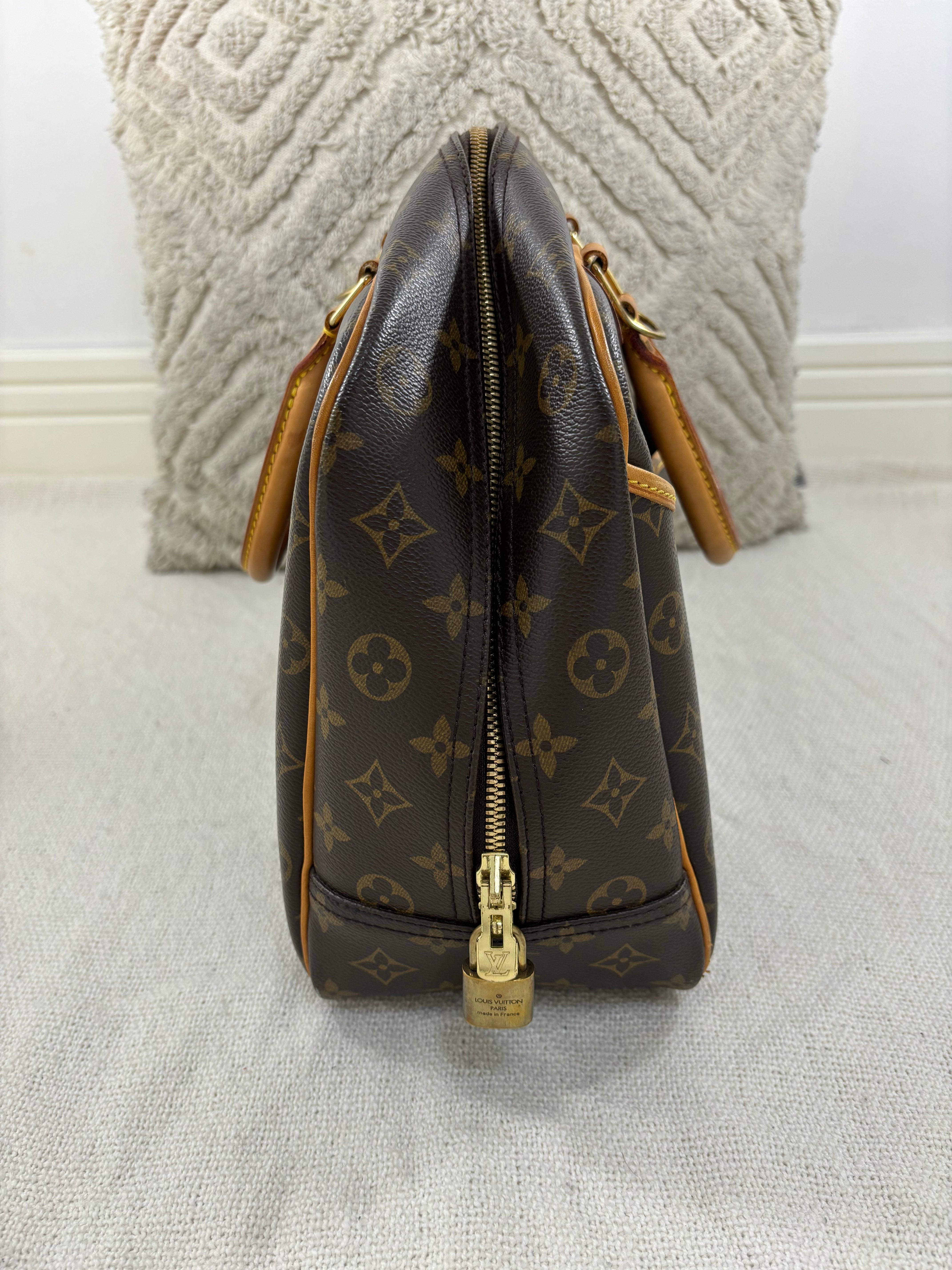 Louis Vuitton Monogram Deauville bag