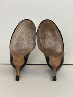 Load image into Gallery viewer, Chanel black leather cap toe pumps - 6 UK
