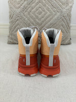 Load image into Gallery viewer, ON hiking boots - NEVER WORN - 7 UK
