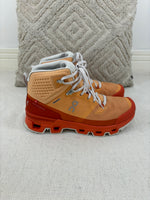 Load image into Gallery viewer, ON hiking boots - NEVER WORN - 7 UK
