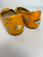 Load image into Gallery viewer, Jimmy Choo yellow ballerinas - 6 UK
