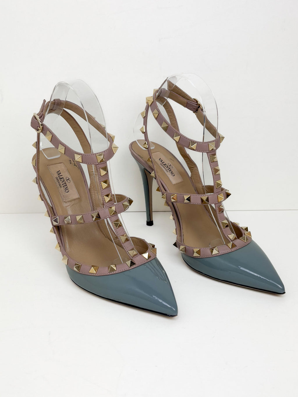 valentino-rockstud-pumps