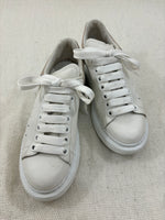 Load image into Gallery viewer, Alexander McQueen trainers - 3 UK
