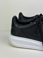 Load image into Gallery viewer, Menswear - Louis Vuitton black trainers - 8.5 UK
