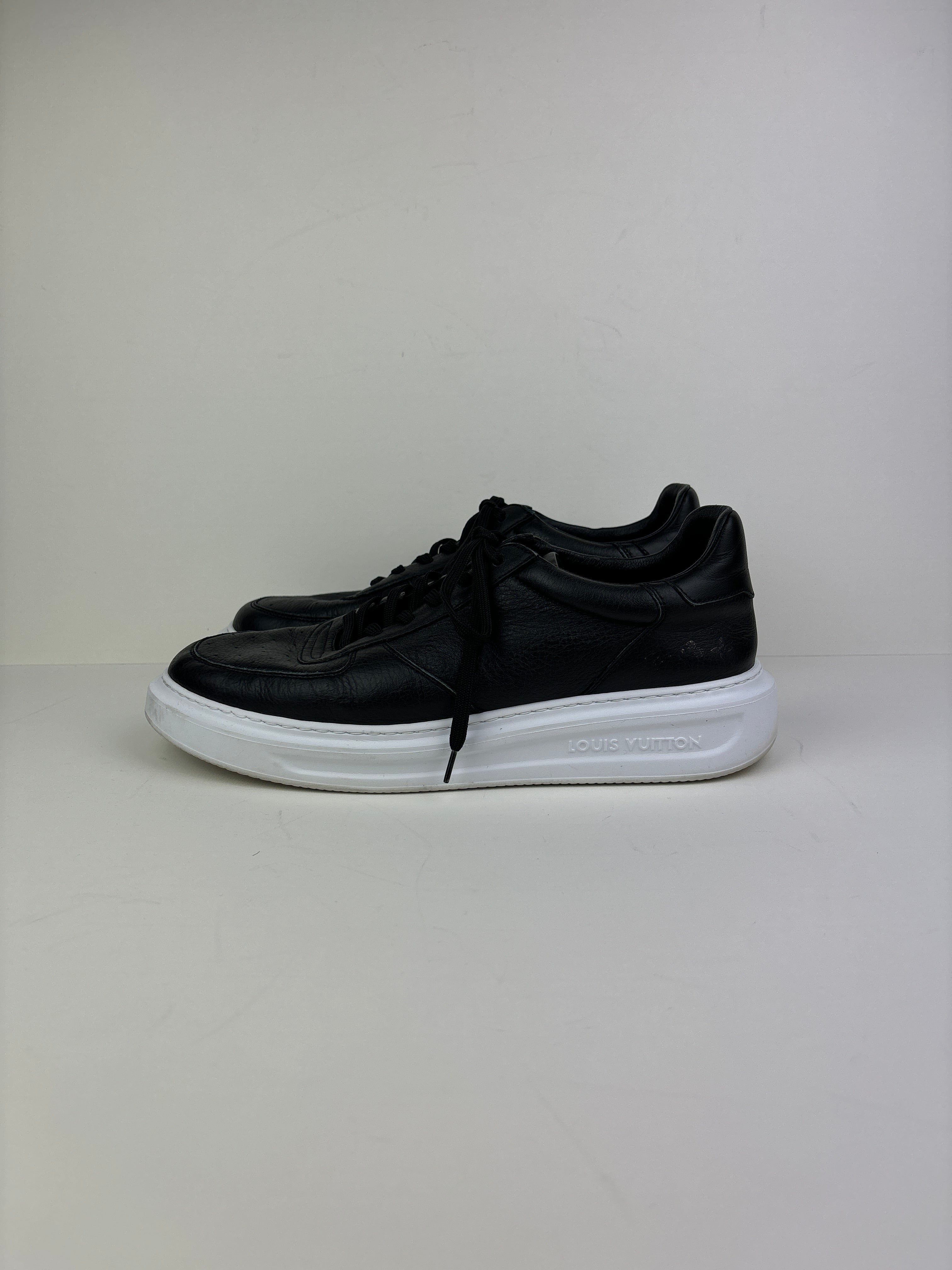 Menswear - Louis Vuitton black trainers - 8.5 UK