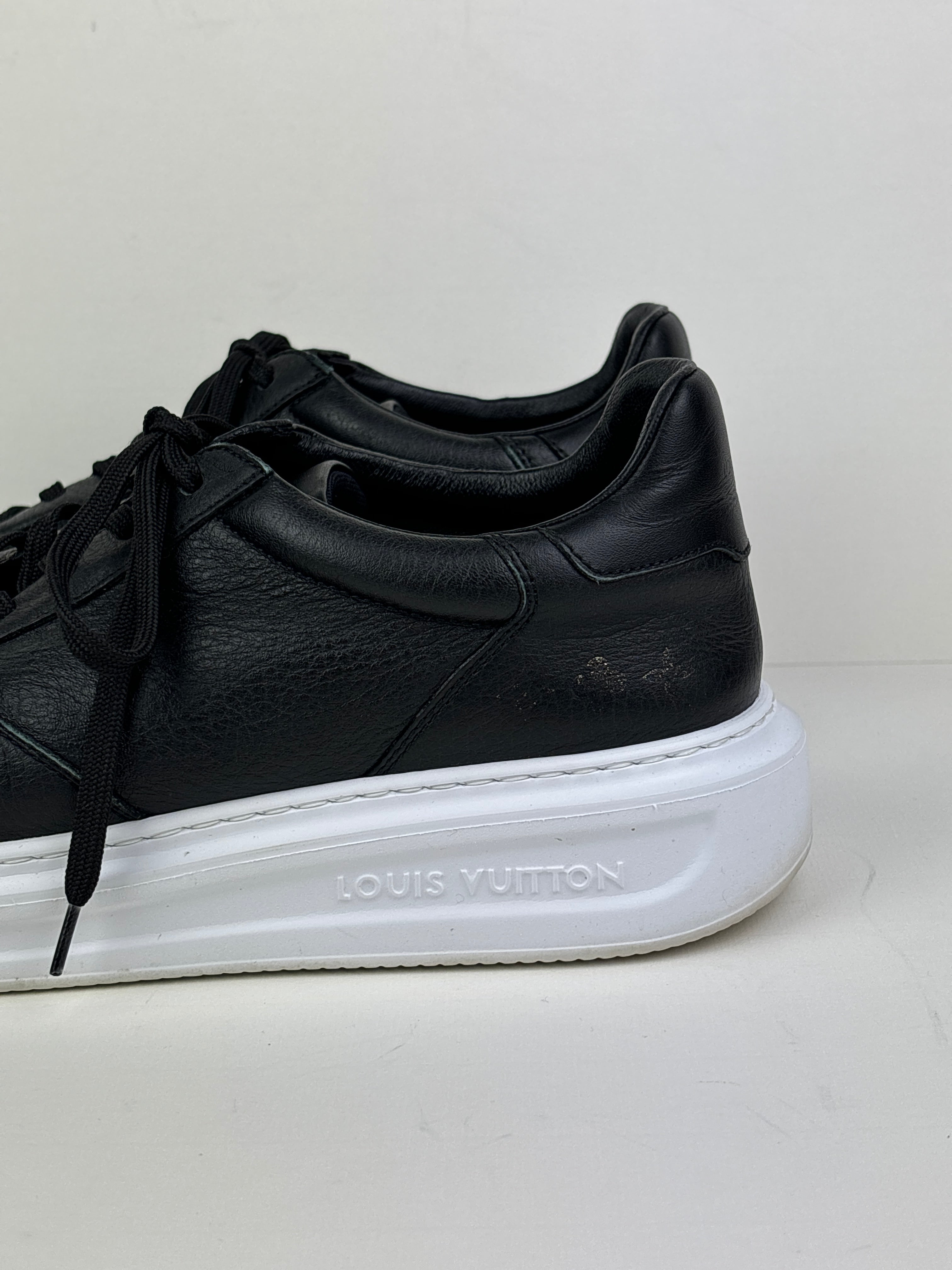 Menswear - Louis Vuitton black trainers - 8.5 UK