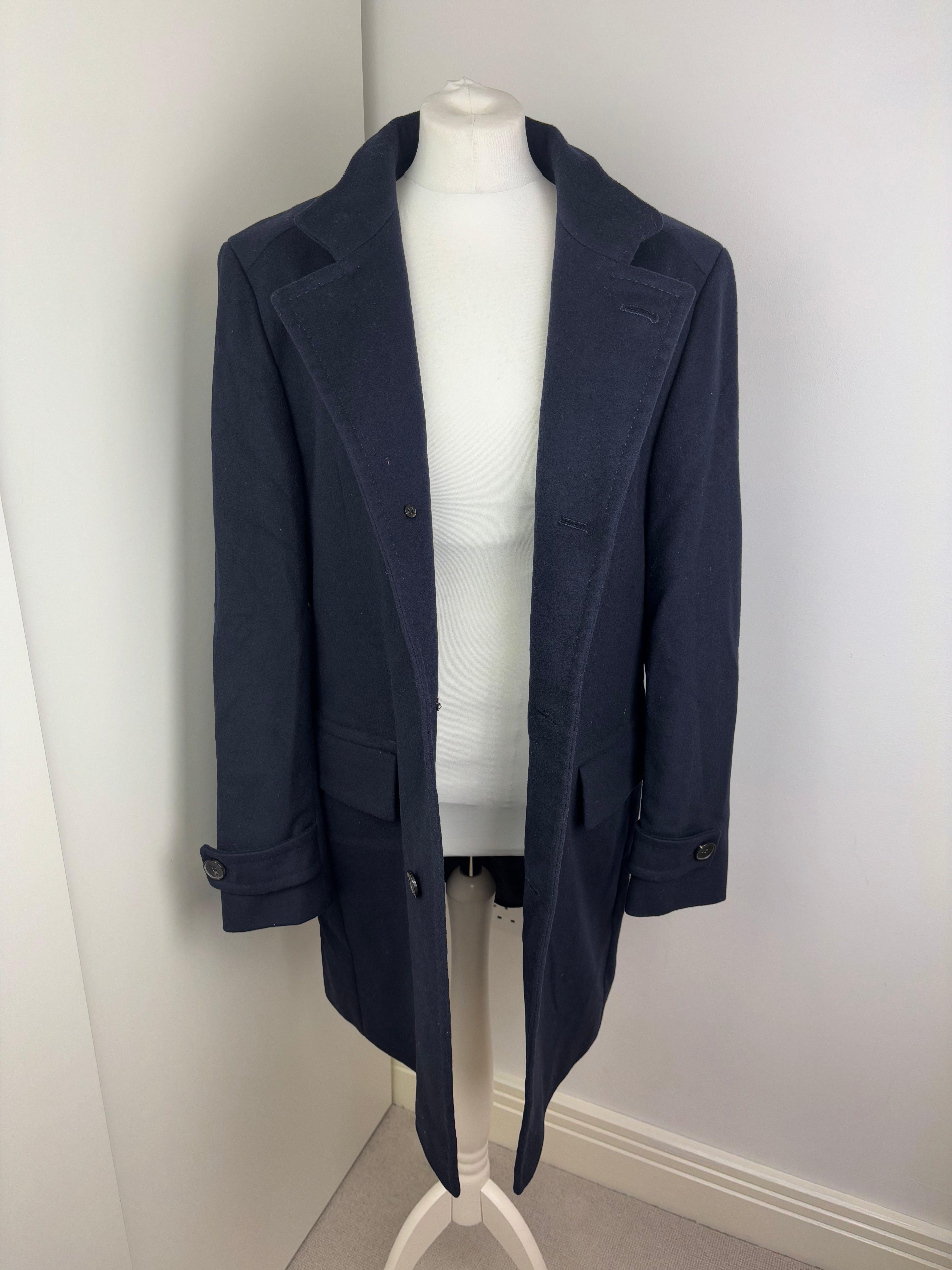 MENSWEAR - Hugo Boss cashmere and wool coat - 48 UK