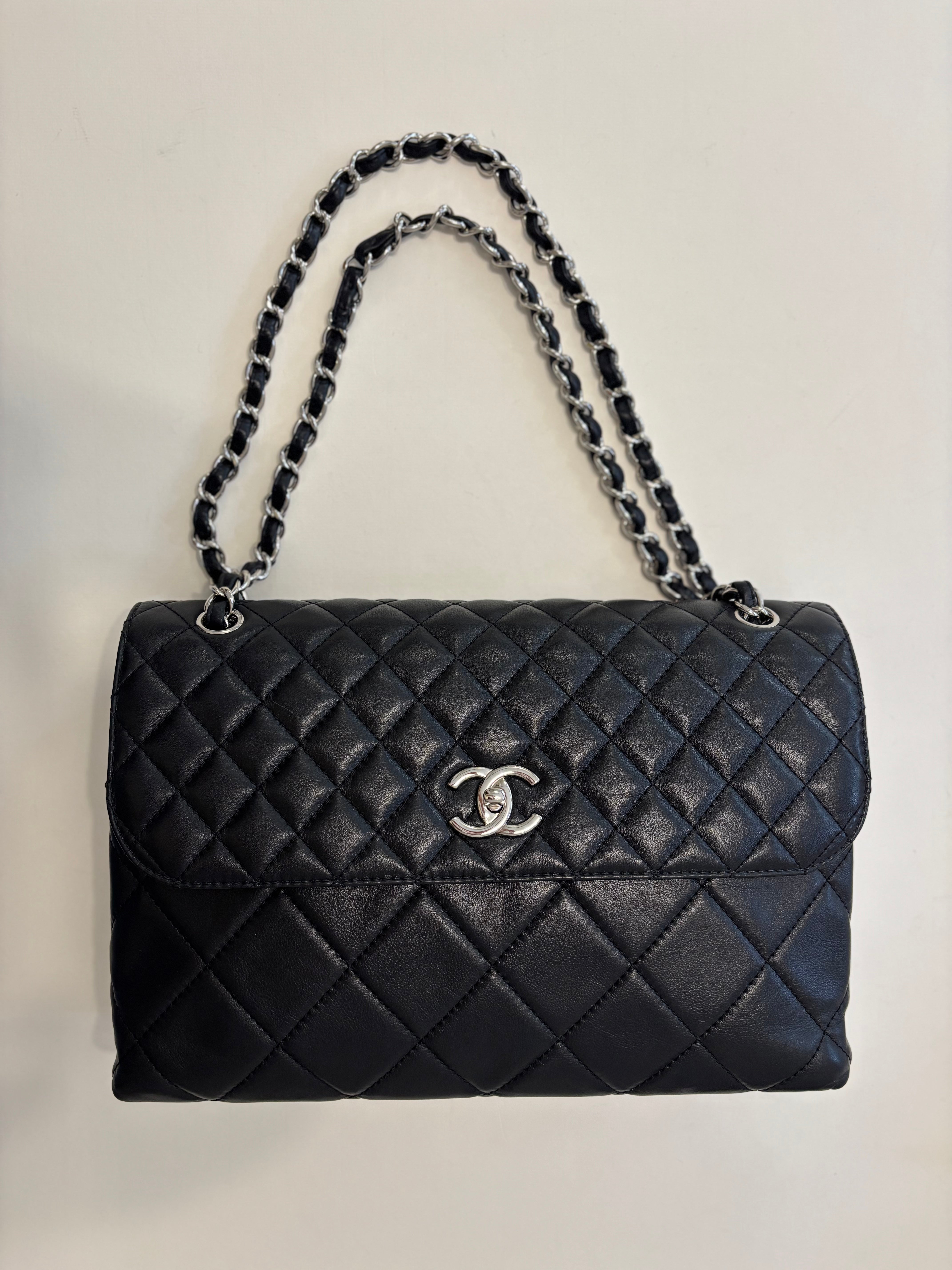 Chanel Maxi Classic Double Flap bag