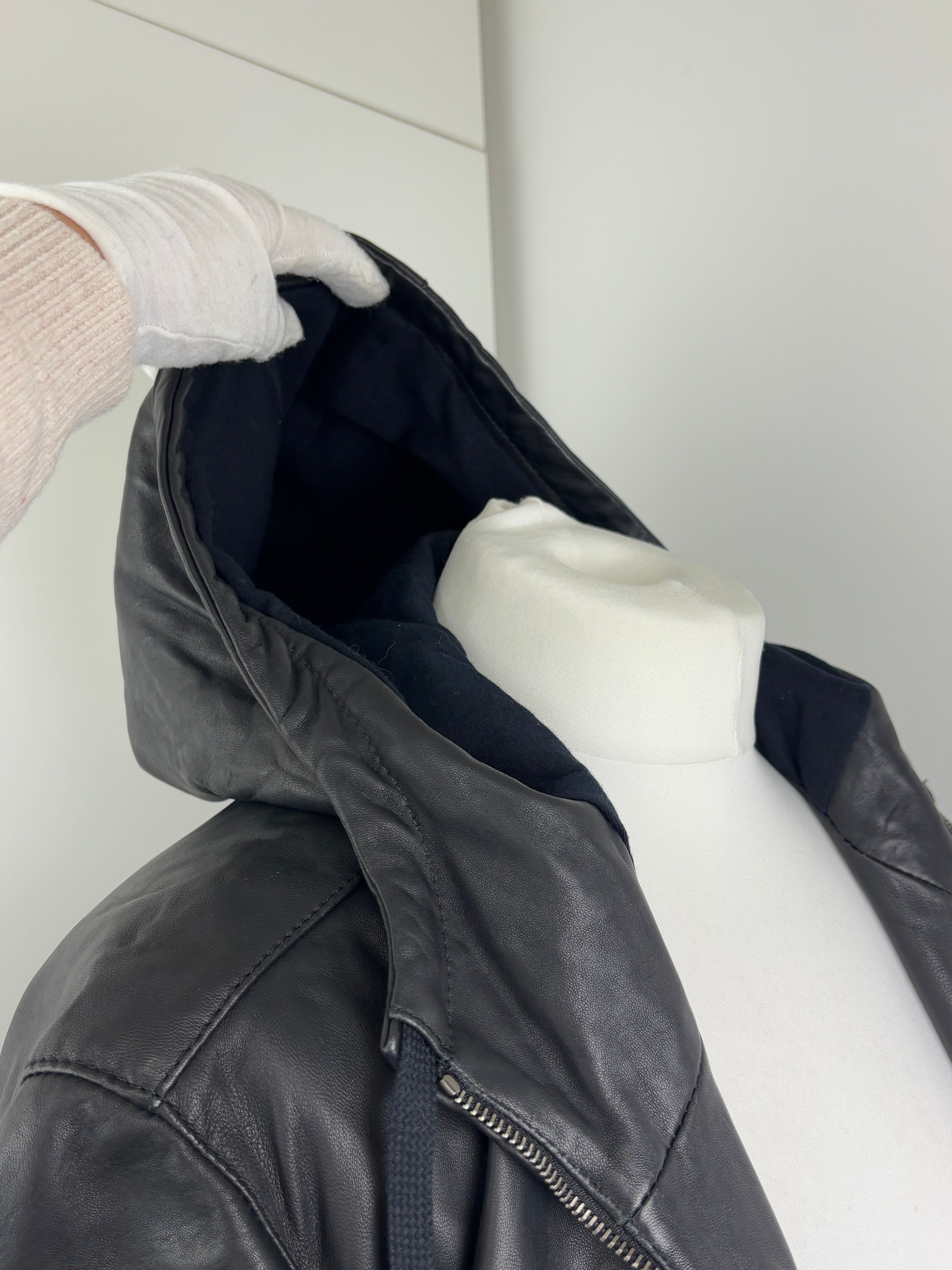 MENSWEAR - Dolce & Gabbana hoodie leather jacket - 48 UK