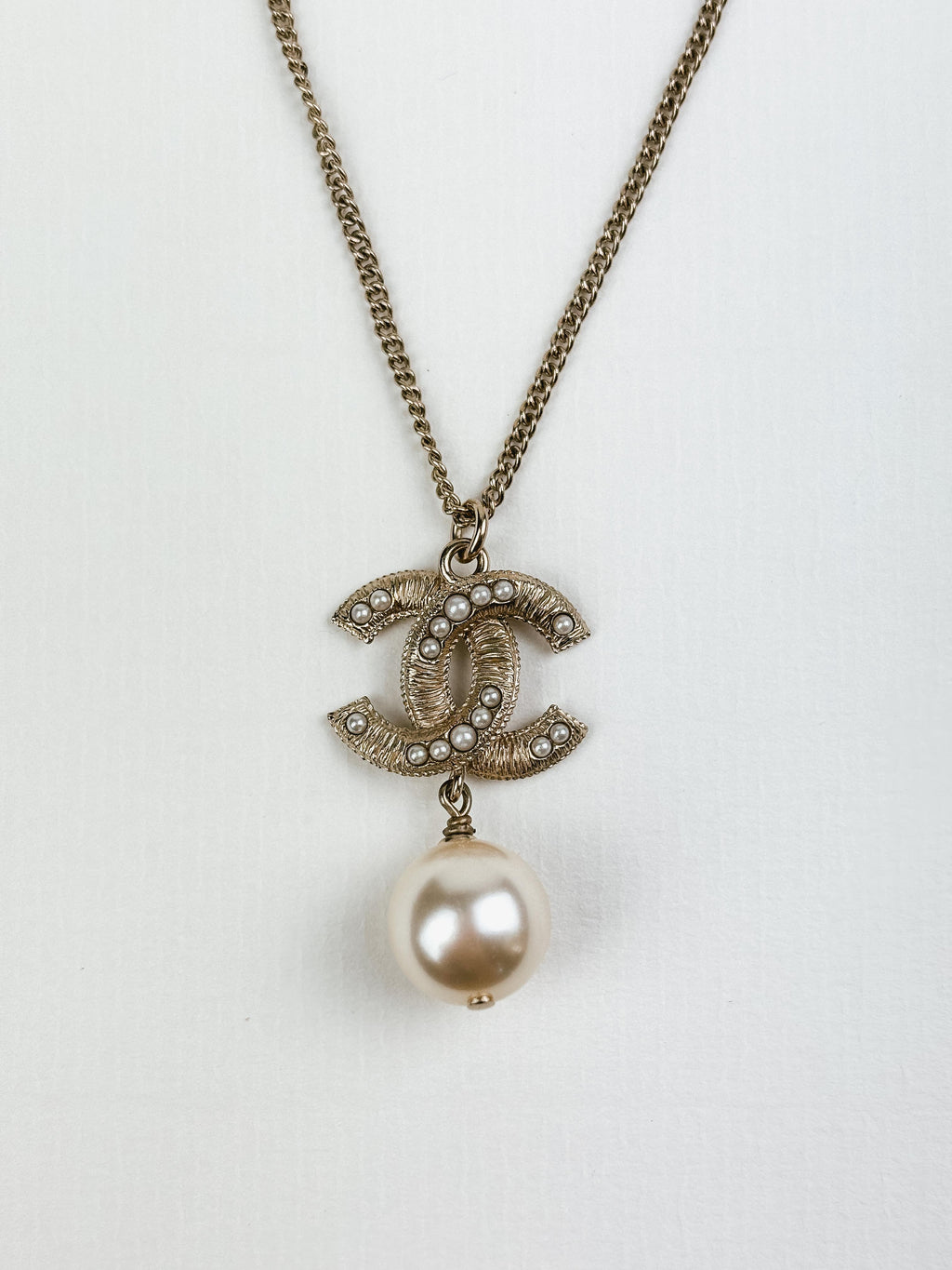 chanel-pre-loved-necklace