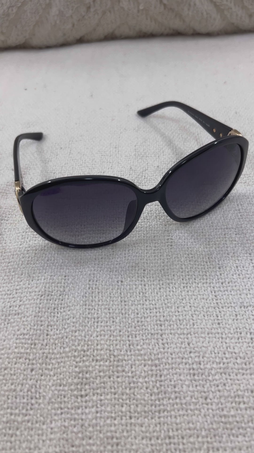 Gucci black sunglasses