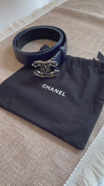 Load and play video in Gallery viewer, Chanel navy leather belt - 85cm
