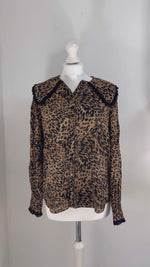 Load and play video in Gallery viewer, rixo-leopard-print-shirt
