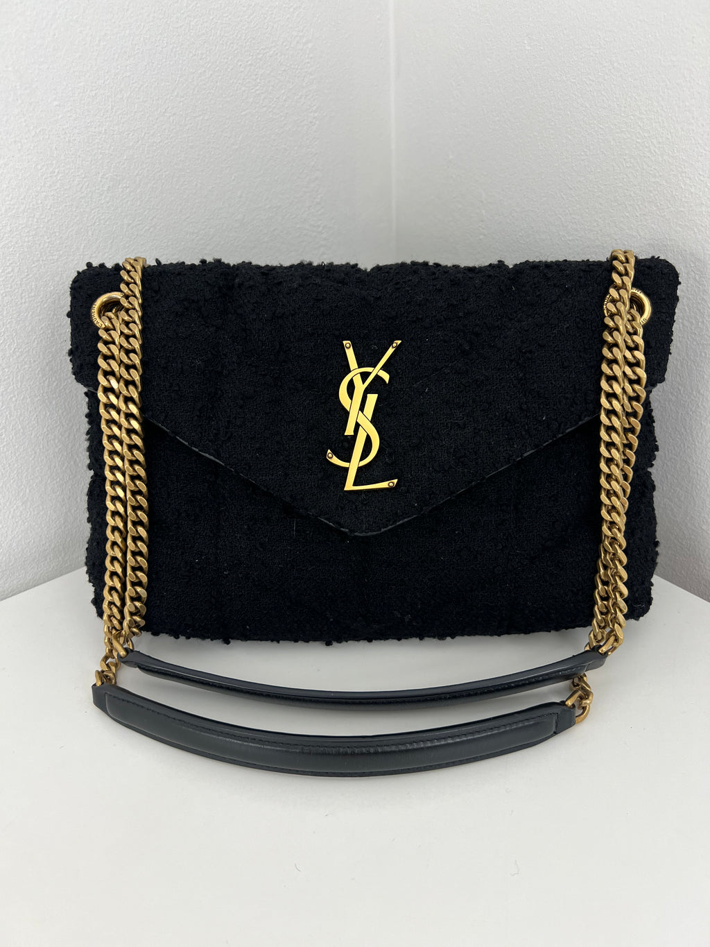 Friendshop-london-second-hand-pre-loved-luxury-resale-designer-fashion-shop-online-sustainable-circular-saint-laurent-loulou-boucle-bag-small-black-golden-shoulder-crossbody-bag