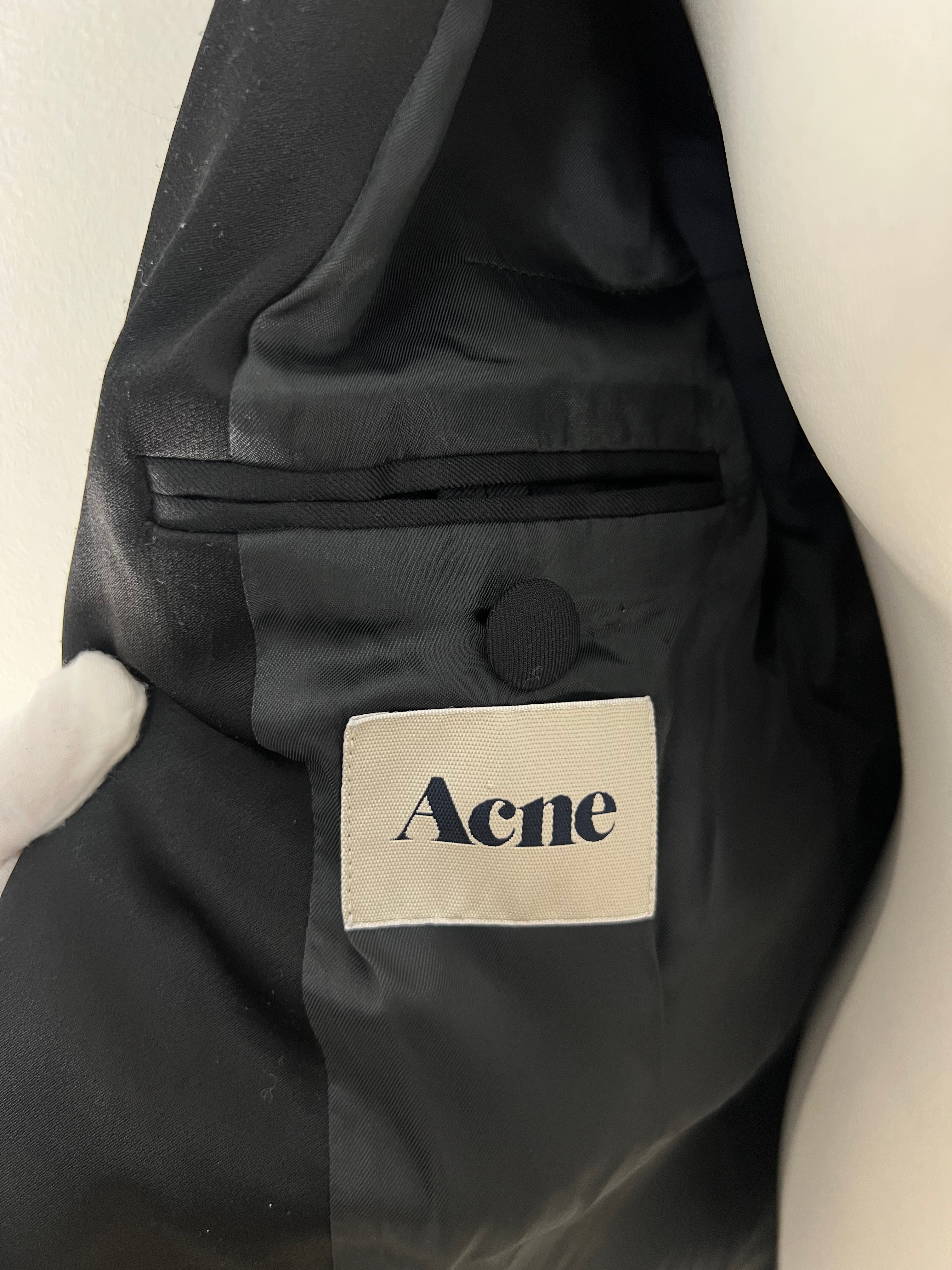 second-hand-acne-clothing