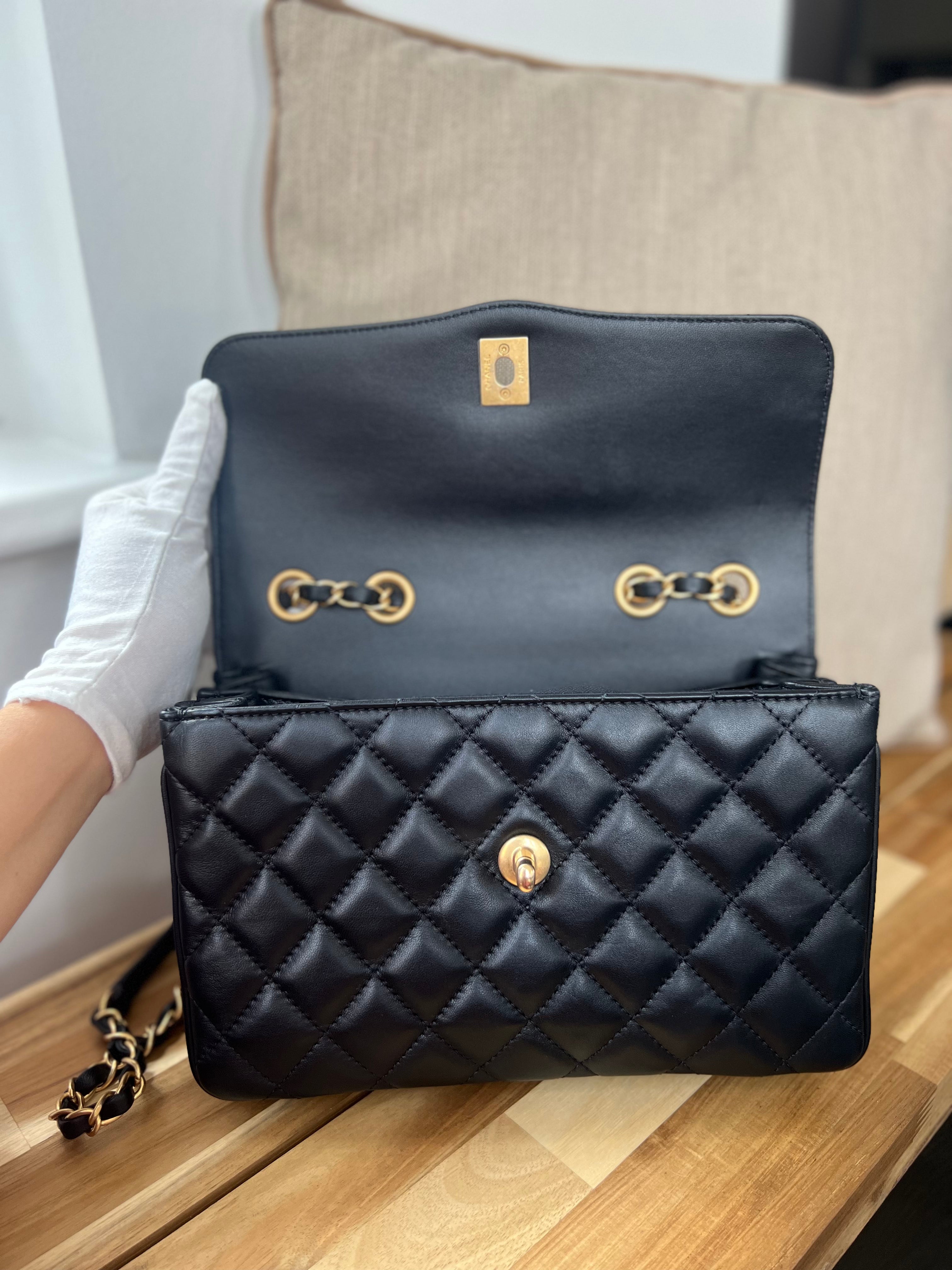 Chanel Black Flap Bag – FriendshopLondon
