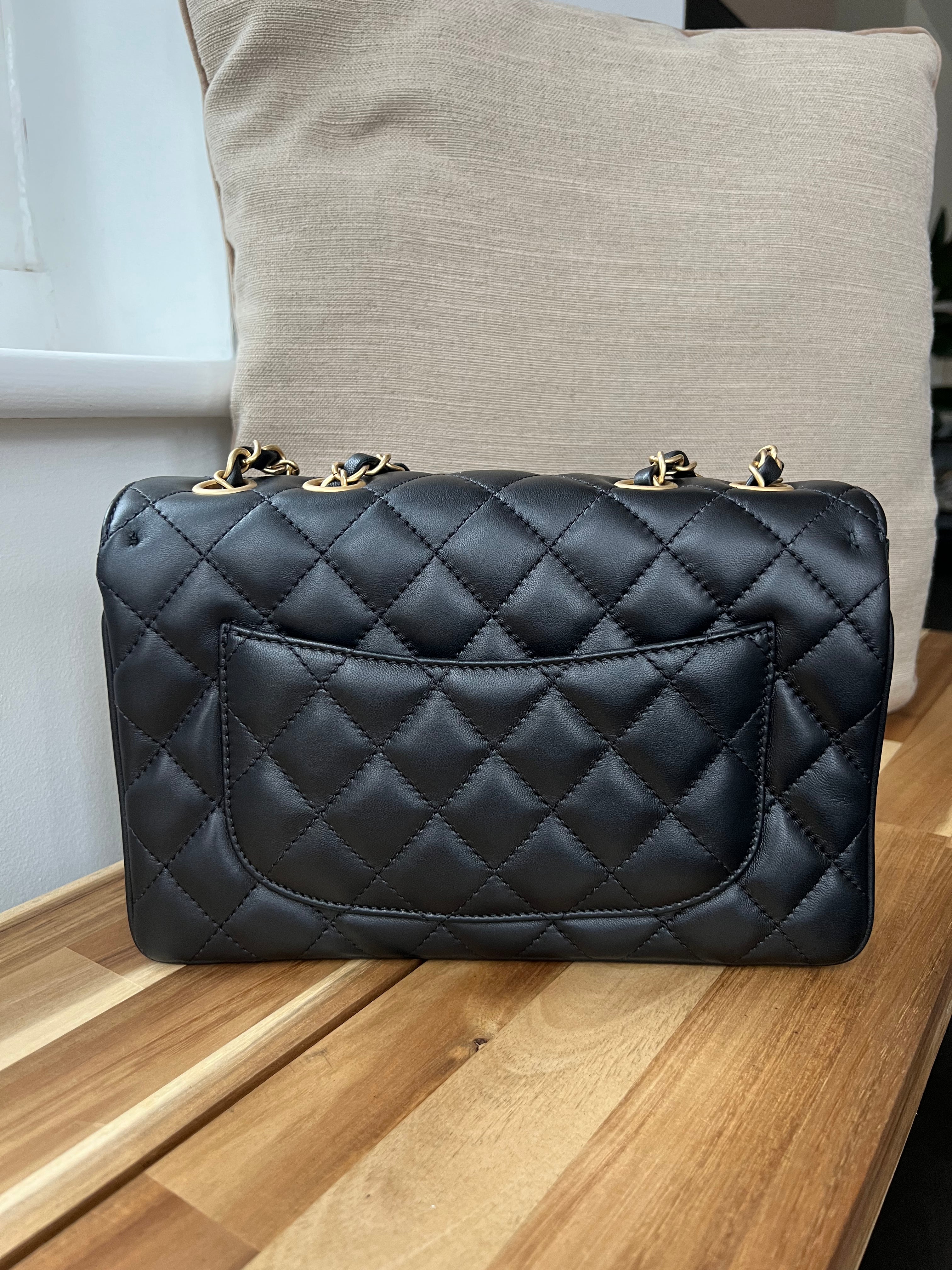 Chanel Classic Flap Bag Black Available in London 🇬🇧Pounds: £6,500 